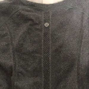 Lululemon gray short sleeve